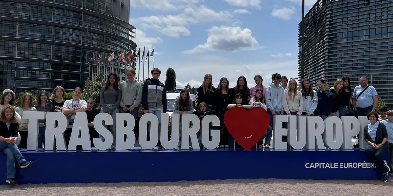 Französisch-Schüler/innen der RSG in Straßburg beim Europaparlament